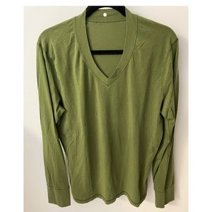 Men’s Lululemon Long Sleeved T-shirt